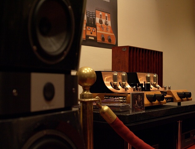 Audio Show  UNISON RESEARCH ABSOLUTE high end